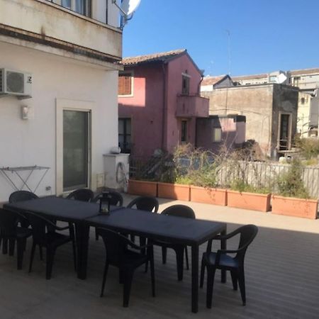 Suite Con Terrazza In Centro Storico คาตาเนีย ภายนอก รูปภาพ