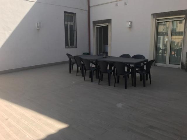 Suite Con Terrazza In Centro Storico คาตาเนีย ภายนอก รูปภาพ