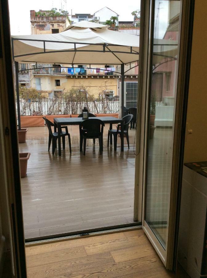 Suite Con Terrazza In Centro Storico คาตาเนีย ภายนอก รูปภาพ