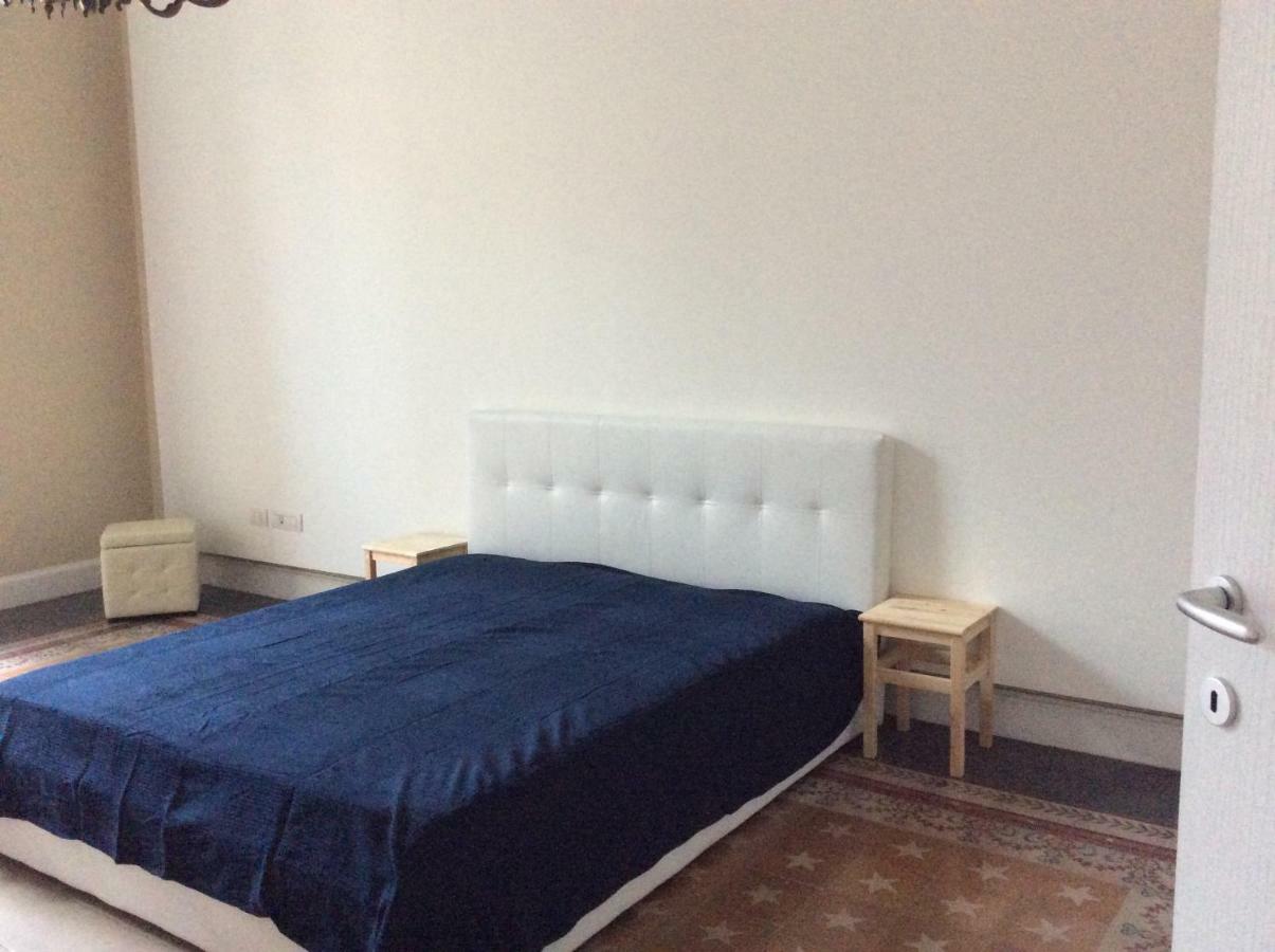 Suite Con Terrazza In Centro Storico คาตาเนีย ภายนอก รูปภาพ